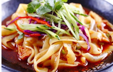 鸿睿凉皮机厂家介绍凉皮的做法和烹饪技巧