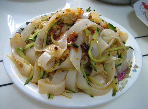 选择鸿睿蒸箱凉皮机质量高,品牌好