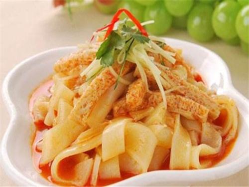 鸿睿多功能凉皮机是我厂根据市场需求